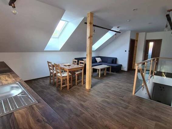 Obývací pokoj - apartmán k pronájmu Ratiboř u Vsetína - foto 3