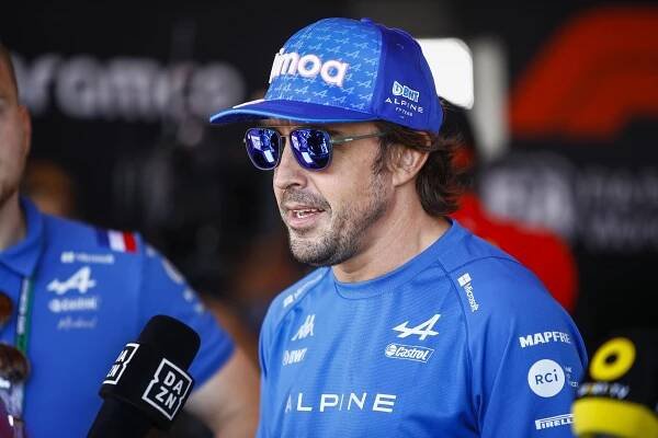 Alonso je nejdéle závodícím jezdcem F1. Překonal rekord Schumachera