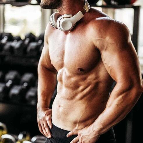 Ditch the weights — carve out stronger abs in 15 minutes with this bodyweight workout