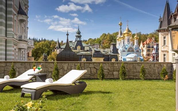 Karlovy Vary v luxusním Hotelu Savoy Westend ***** se snídaní/polopenzí, wellness s bazénem + solná jeskyně