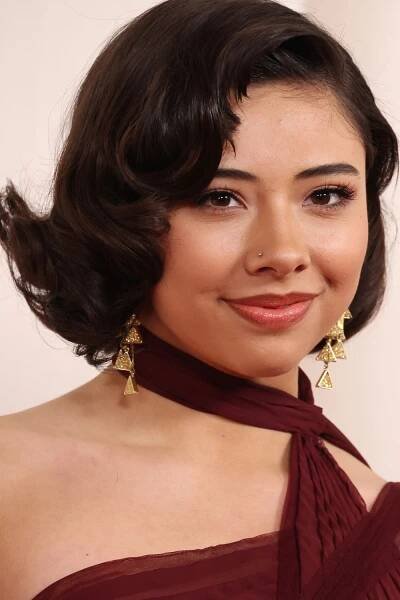 Xochitl Gomez wearing a boy bob at Oscars 2024
