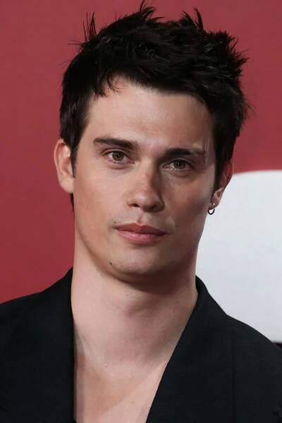 Nicholas Galitzine herec
