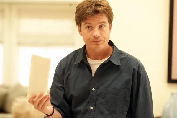Arrested Development creator was 'nervous' to cast Jason Bateman after actor's failed pilots, directors say