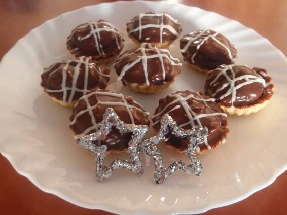 Recept: Košíčky s ořechovorumovou náplní