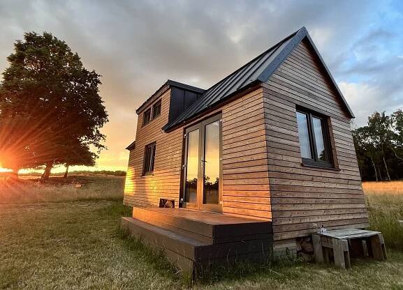 Studentský tiny house na kolečkách – StavbaWeb