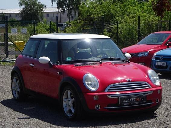 Mini Cooper 1.6 85kW KŮŽE PANORAMA