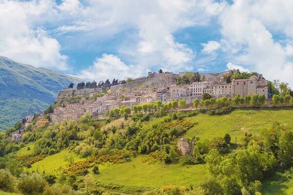 civitella del tronto (abruzzo, itálie) - provincie teramo - stock snímky, obrázky a fotky