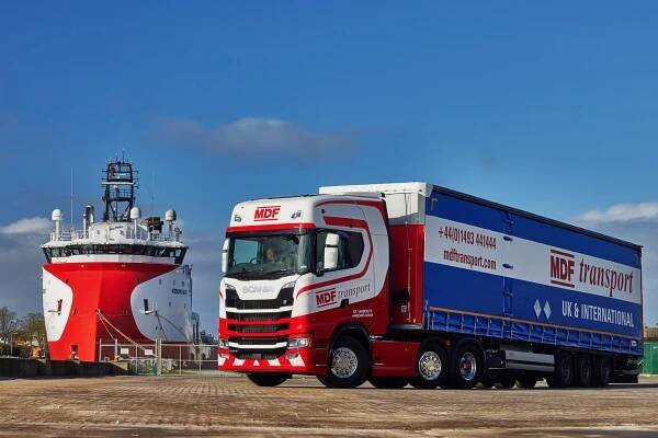 386-03-Schmitz-Cargobull-MDF-Transport