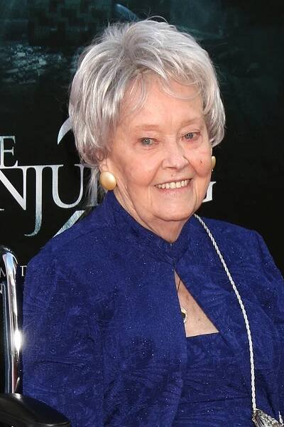 The-New-England-Society-for-Psychic-Research-Continues-the-Work-of-Ed-&-Lorraine-Warren-conjuring-premiere