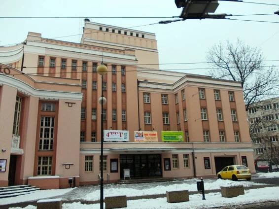 Krušnohorské divadlo -  jeho výstavba prebiehala v rokoch 1921 - 1924