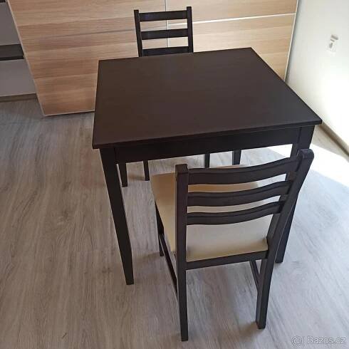 Kuchyňský stůl a židle
