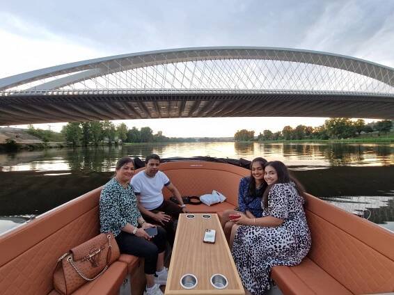 Soukromá plavba Prahou - 4 hodiny - Prague Private Boat