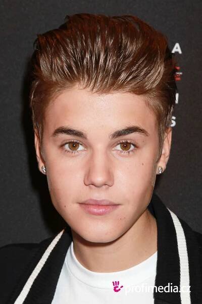 Justin Bieber - celebrity účes - HappyHair