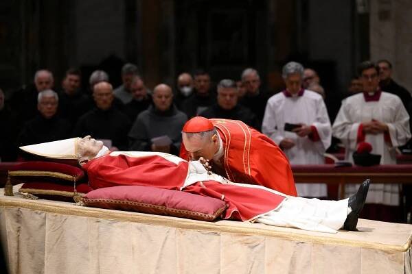 Poslední slova Benedikta XVI. (†95): Arcibiskup prozradil, co papež řekl před smrtí