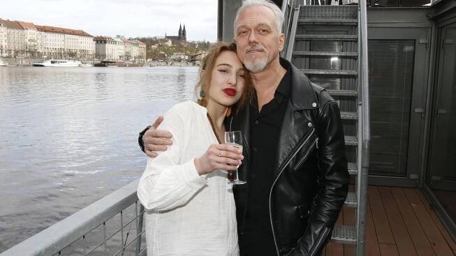 Kdo je Sofie Frida Höppnerová? Dcera Ivany Jirešové zažila kruté boje rodičů