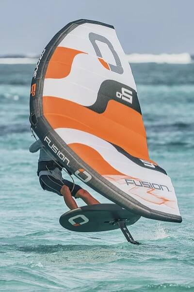 Cursos de Wingfoil en el Pantano del Ebro