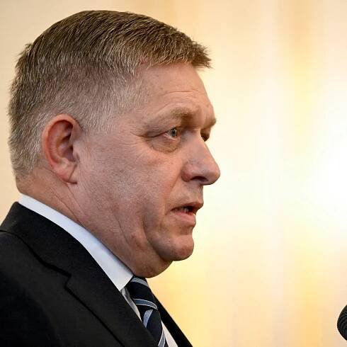 Slovakia's new PM Fico stops talking to some media amid rift