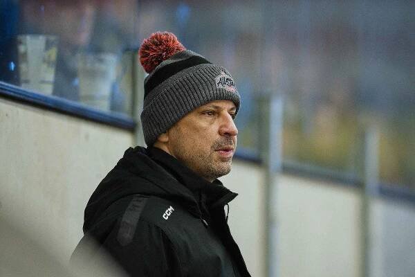 Utkání 51. kola hokejové Maxa ligy mezi HC Zubr Přerov a RI Okna Berani Zlín (0:4).