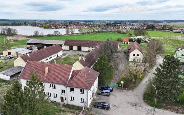 Zemědělské objekty, Sídliště, Třeboň, 2 921 m²