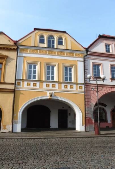Soubor:Kadaň, Mírové náměstí 119.JPG – Wikipedie