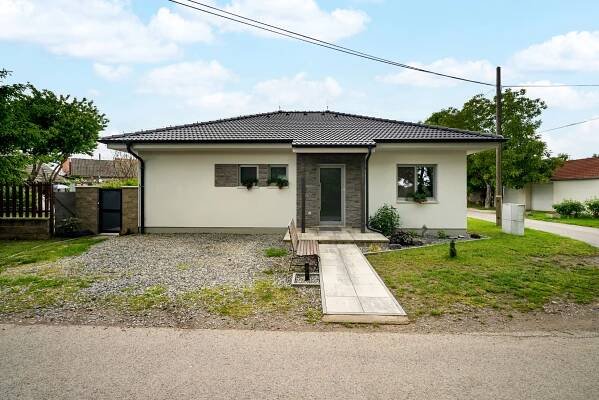 Prodej domu, 83 m2, 398 m2 pozemek | Reality.iDNES.cz 