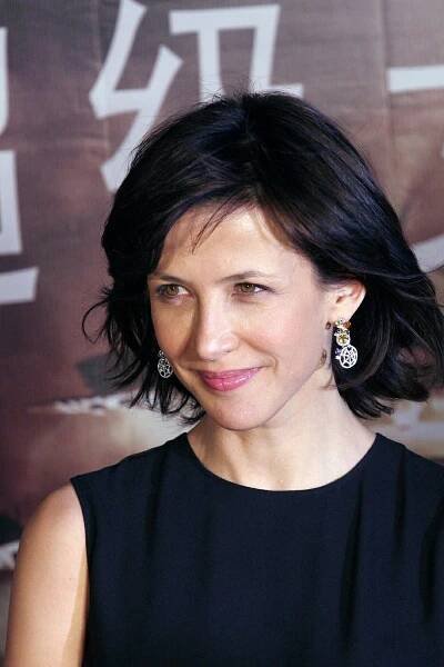 Francouzi chtějí, aby se krásná tvář Sophie Marceau stala symbolem jejich země