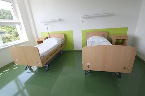 Mostecká nemocnice očekává větší zájem o porodnici, statistika je příznivá