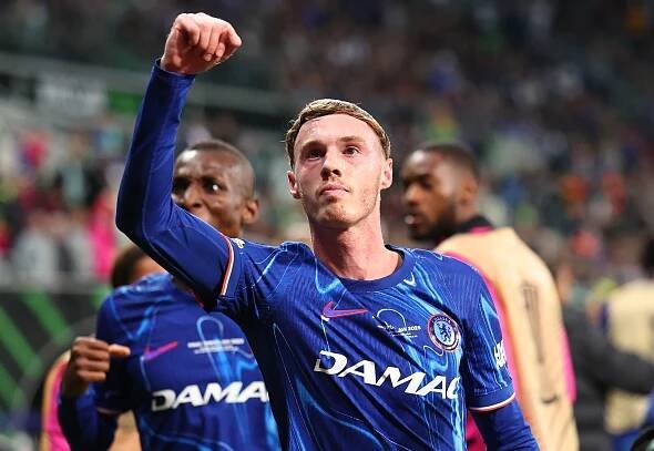 WROCLAW, POLAND - MAY 28: Cole Palmer of Chelsea celebrates after with Nicolas Jackson of Chelsea scores a goal to make it 1-2 during the UEFA Conference League Final 2025 between Real Betis Balompie and Chelsea FC at Wrocaw Stadium on May 28, 2025 in Wroclaw, Poland. (Photo by Robbie Jay Barratt - AMA/Getty Images)