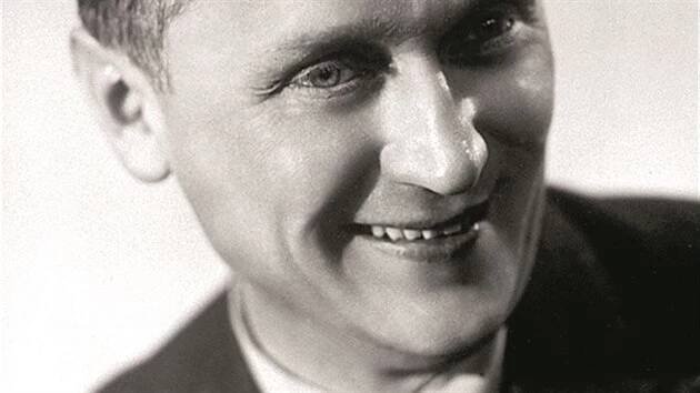 František Kreuzmann. V letech 1936 až 1945 jeden z nejvytíženějších herců, často dostával záporné role, například profesora Lejsala ve filmu Škola, základ života.