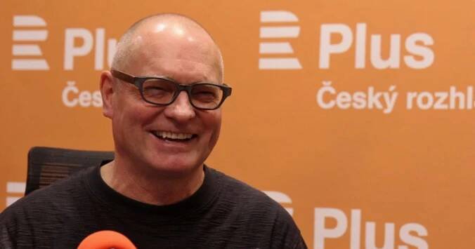 Za komunistů jsem nikdy nezažil normální život, vzpomíná novinář a bývalý politik Martin Fendrych
