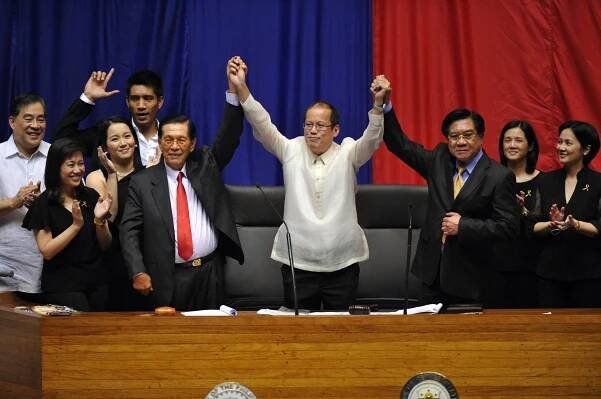 Aquino proclaimed President-elect of the Philippines on June 9, 2010, defeating former President Joseph Estrada. Photo: Ted Aljibe / AFP