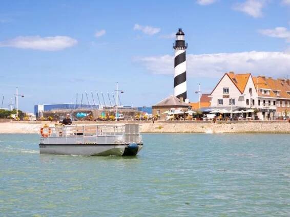 Gravelines Phare Canote @ville De Gravelines