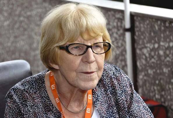 Zemřela paní Eva Zaoralová