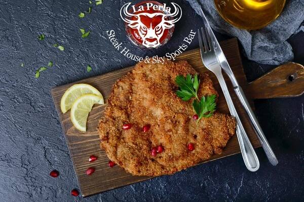 LA PERLA STEAK HOUSE & SKY SPORTS BAR