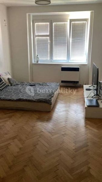 Pronájem bytu 2+1 70 m², Praha, Praha