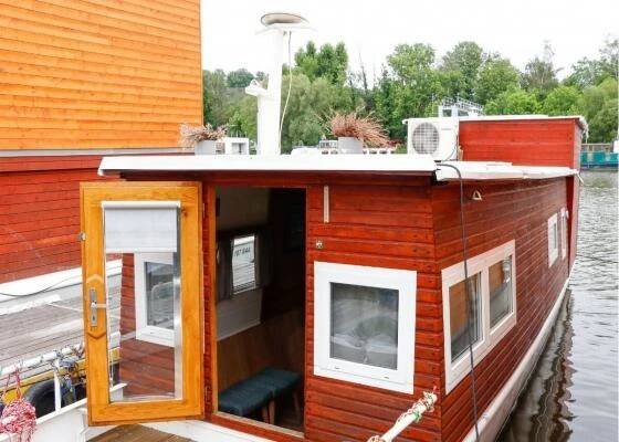 Prodej lodě, bazar lodě, prodej hausboty, plachetnice, inzerce Hausbot s motorem - Praha
