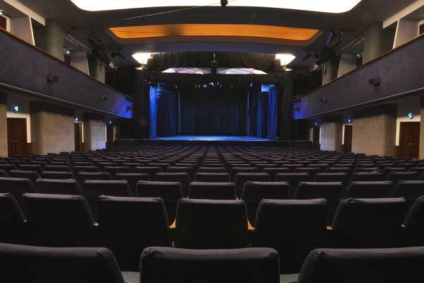 Broadway-Theater | Prague City Tourism