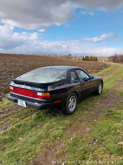Porsche 944 S
