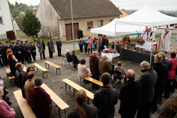 100. výročí odhalení památníku obětem 1. sv. války - Fotografie z výročí - Oficiální stránky obce Chyšky