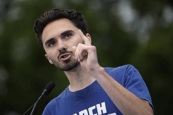 With removal looming, David Hogg endorses in Virginia special election