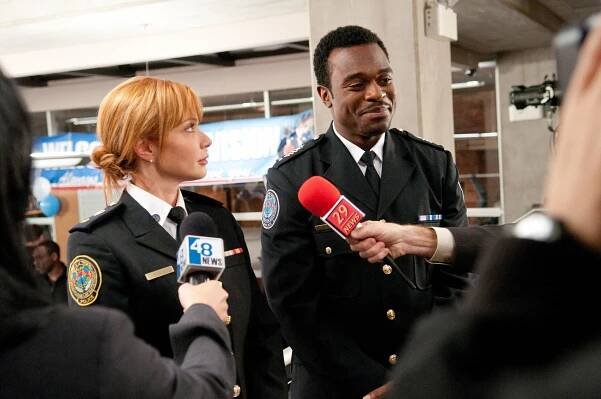 Rookie Blue - Na očích - Z filmu - Lauren Holly, Lyriq Bent