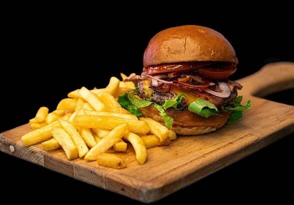 Tom's Pizza & Burgers | Wolt | Doručení | Praha