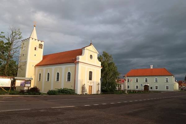 Chvalovice (okres Znojmo) – Wikipedie