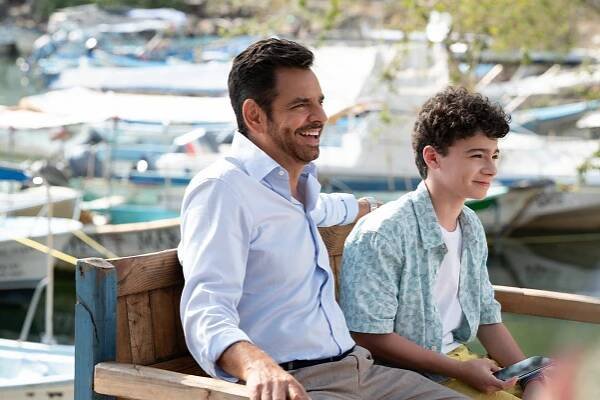 Eugenio Derbez, Raphael Alejandro - Acapulco - Dalšího hrdinu nepotřebujeme - Z filmu