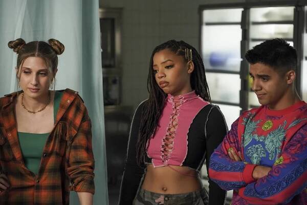 Grown-ish - Změna (S04E11) (2022)