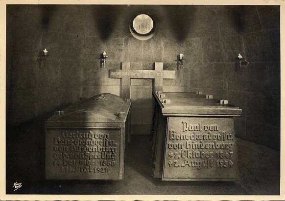 Hindenburg, Paul Ludwig Hans Anton von Beneckendorff von. | WW2 Gravestone
