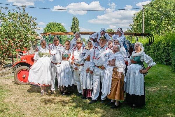 Aktywny senior polsko – czeskiego pogranicza - Folklorni soubor Barunka z.s. Česká Skalice