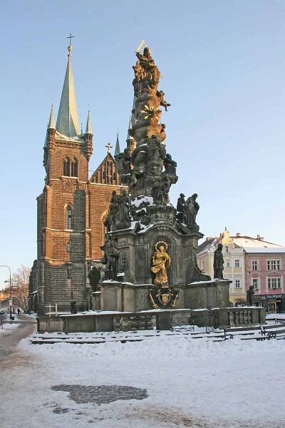 File:Chrudim - plague column.jpg - Wikimedia Commons