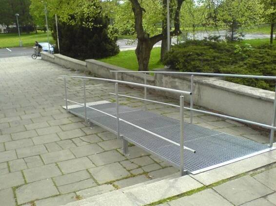 Roštová rampa - rampa pro invalidy a seniory (s úhradou