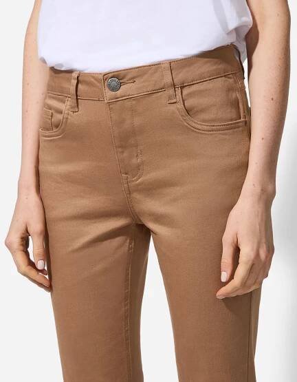 Kalhoty - Rozšířený střih Bootcut Fit - svetle hneda - Takko Fashion